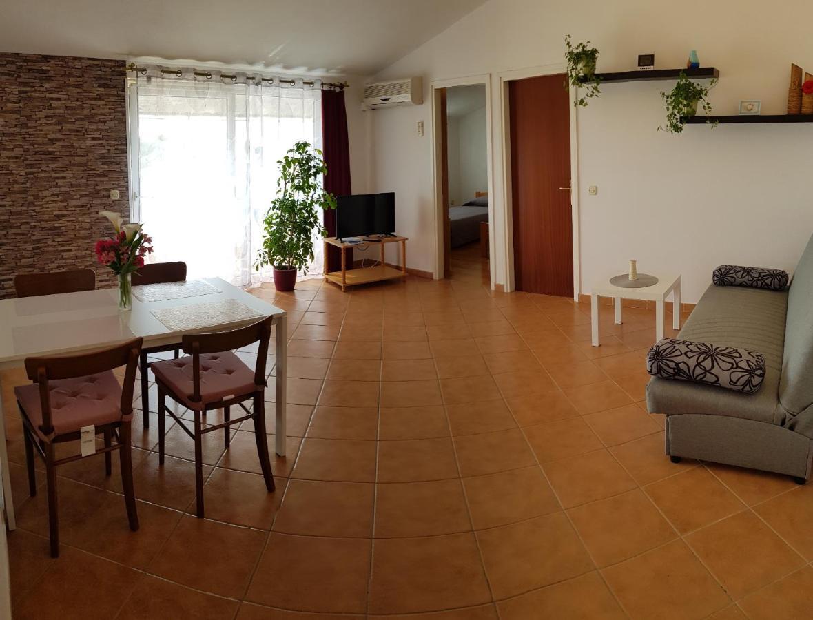 Apartments Lori Poreč Buitenkant foto