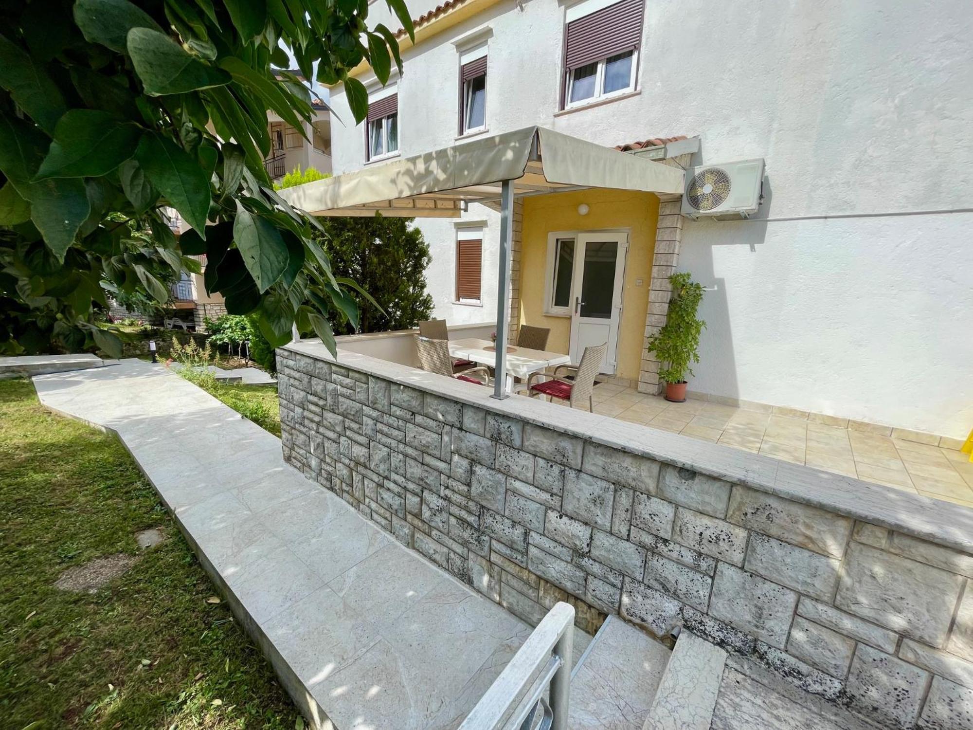 Apartments Lori Poreč Buitenkant foto